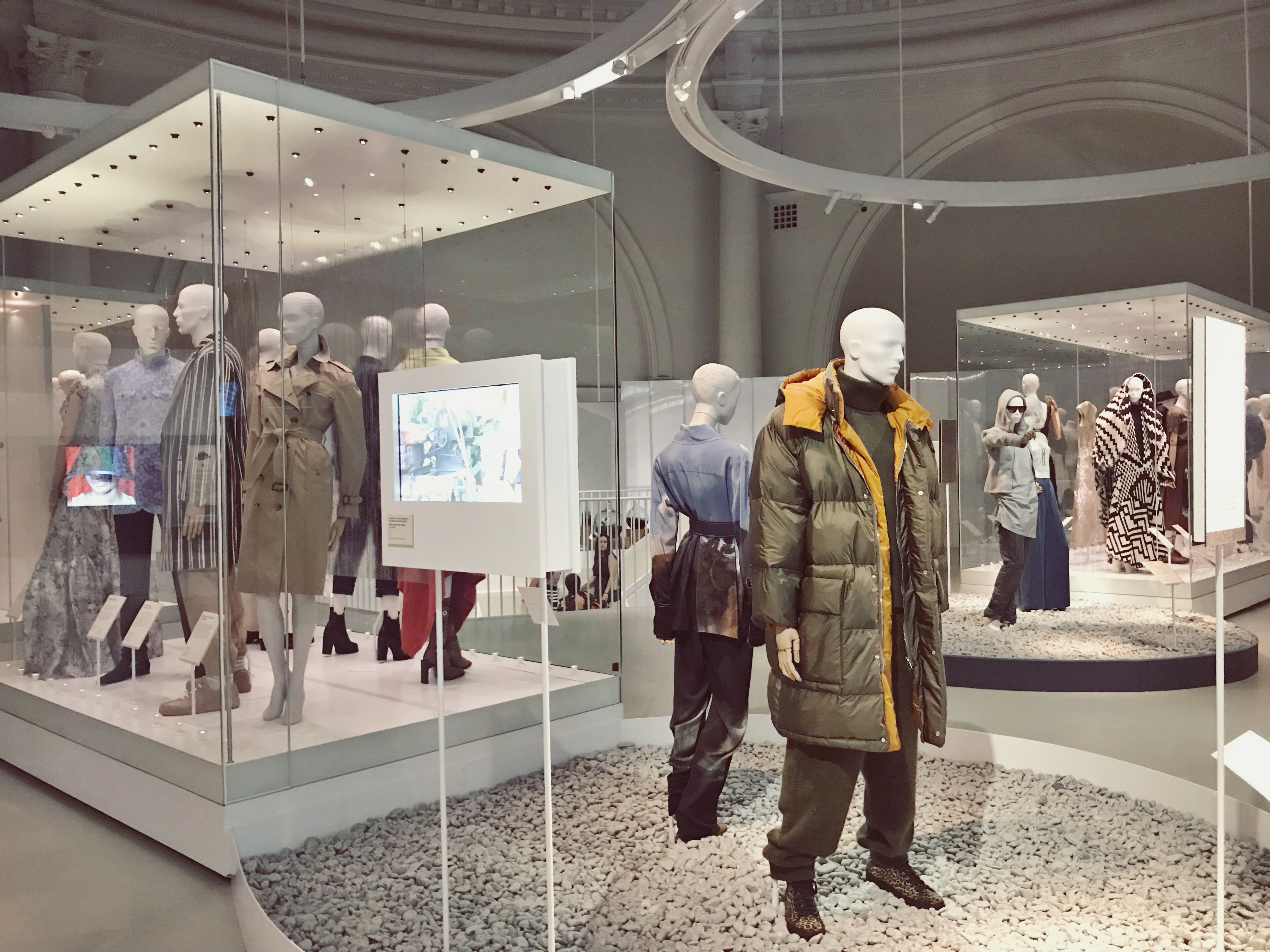 fashion victoria and albert museum