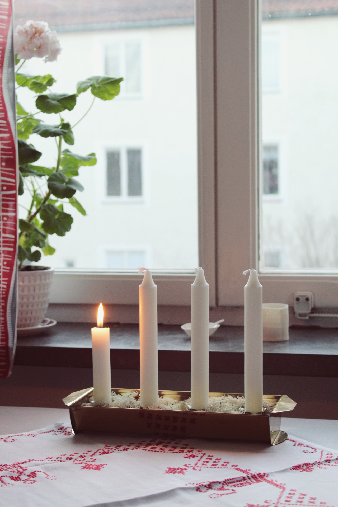 Advent candle holder